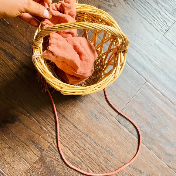 Mango Rattan bucket bag - Picture 4 of 10